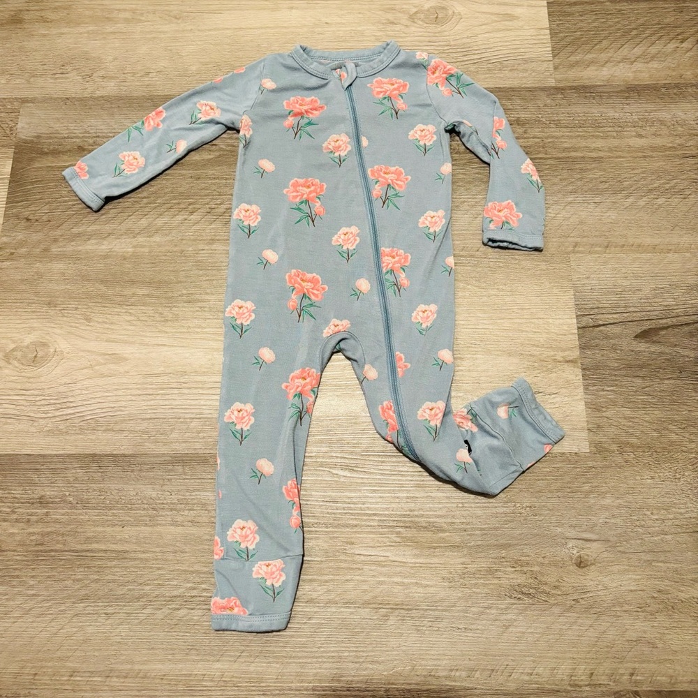 Kyte Baby Floral Zip-Front Sleeper One-Piece - Blue with Pink Flowers